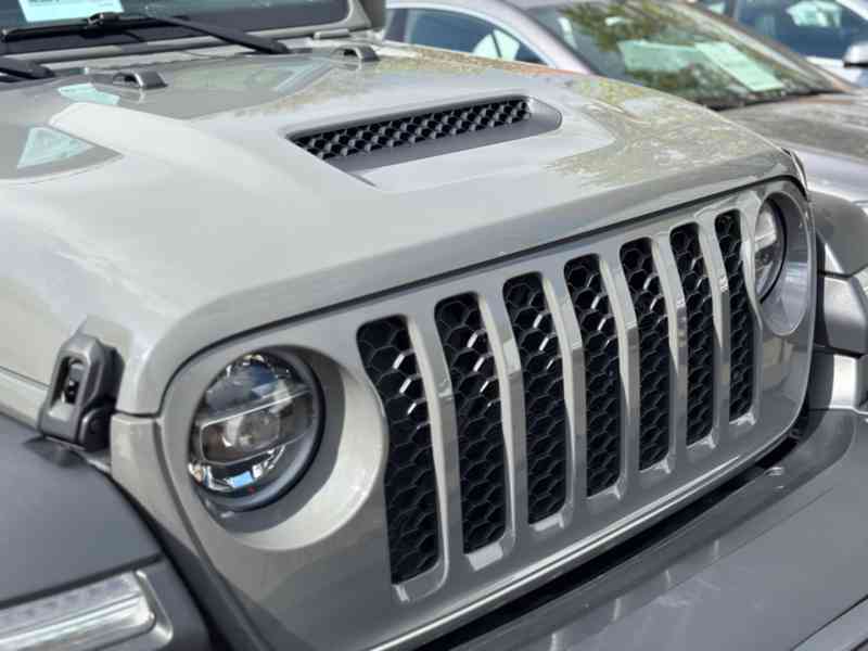 Jeep Gladiator Sport 4x4 3.0 Nafta 194kw - foto 8