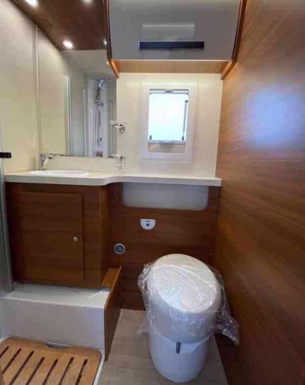 Obytný vůz Elnagh Baron 65 - foto 36