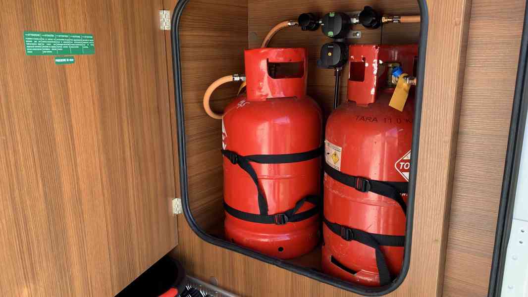 Obytný vůz Elnagh Baron 65 - foto 5