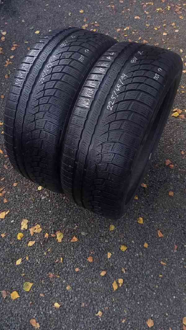 Zimní pneu 225/45 R19 2x NOKIAN WR A4 - bazar - Hyperinzerce.cz