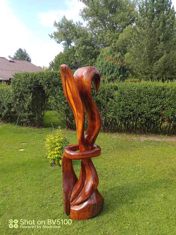Dřevěné sochy- Abstraktní zvonička - foto 4