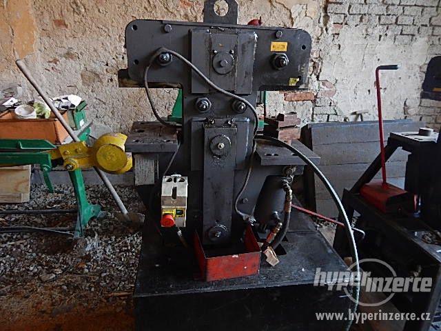 lis hydraulický Iron Worker 25 T - foto 1