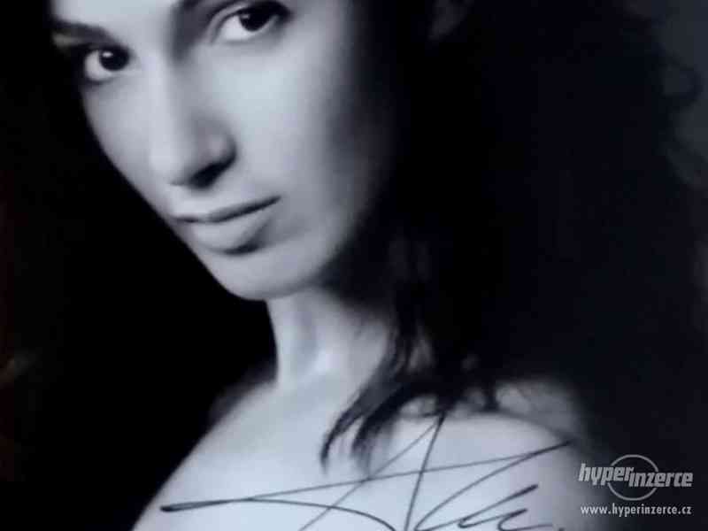 Asli Bayram - autogram německé herečky - foto 1