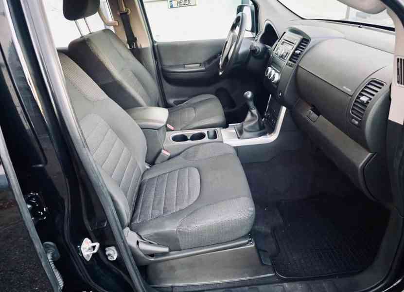 Nissan Pathfinder 2.5 dCi 4x4 140kw - foto 23