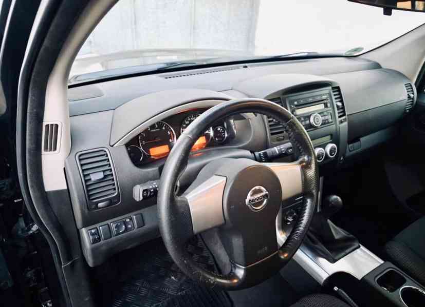 Nissan Pathfinder 2.5 dCi 4x4 140kw - foto 14