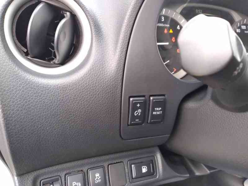 NISSAN NAVARA VP 300 2.3 dCi 4WD DOUBLE CAB - foto 19