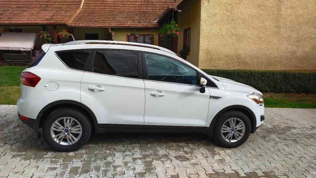 Ford Kuga 2,0   Ford Kuga Titanium - foto 1