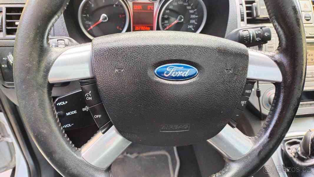 Ford Kuga 2,0   Ford Kuga Titanium - foto 6