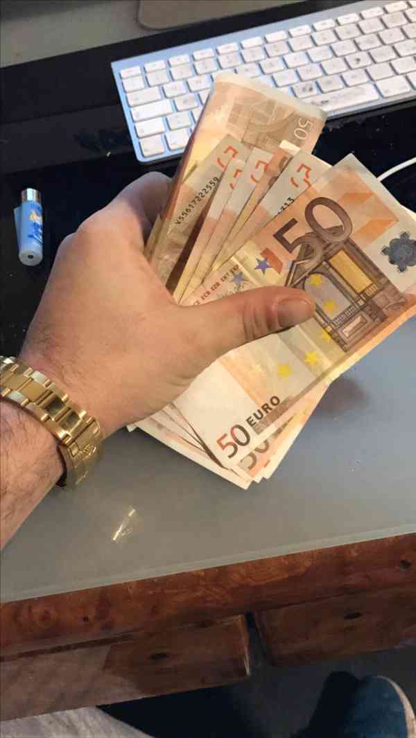 Nabízíme bezpečné a spolehlivé úvěry   - foto 2