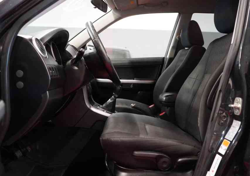 Suzuki Grand Vitara 2.4i Club benzín 124kw - foto 13