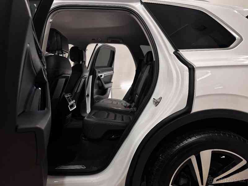 Volkswagen Touareg 3,0   V6 TDi, 210kW, odpočet DPH - foto 12