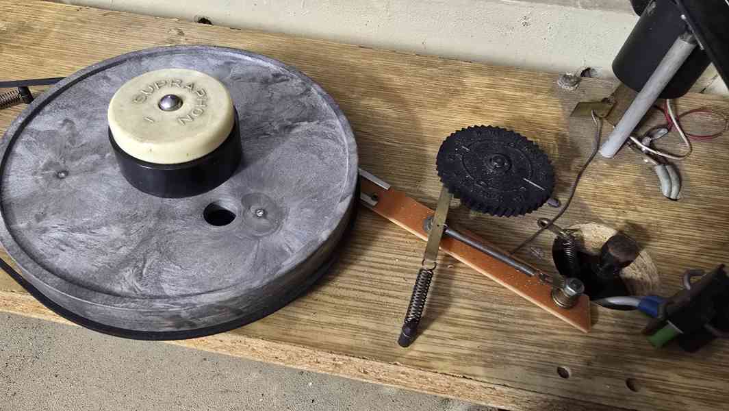 Transiwatt TG 120 - gramofon pro sběratele motor SMR 300-100 - foto 7