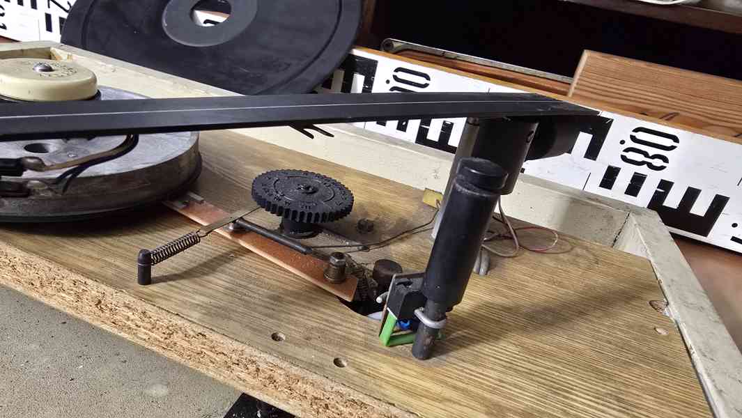 Transiwatt TG 120 - gramofon pro sběratele motor SMR 300-100 - foto 9