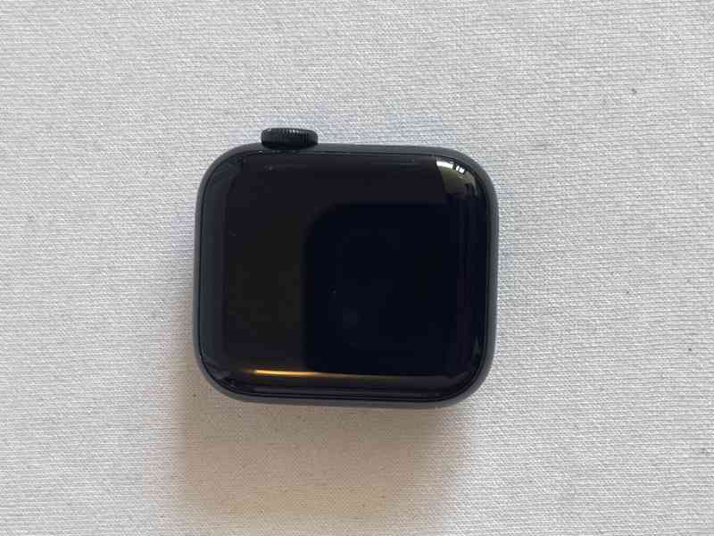 Apple Watch SE 2. gen GPS 40mm - iCloud OFF, PIN lock - foto 2