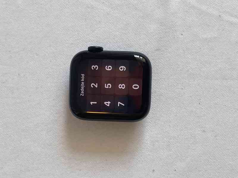 Apple Watch SE 2. gen GPS 40mm - iCloud OFF, PIN lock - foto 3