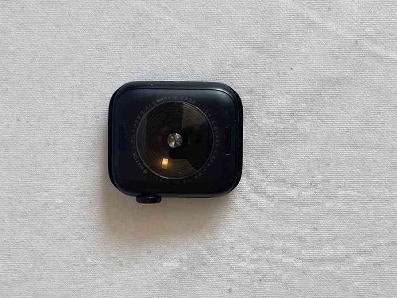 Apple Watch SE 2. gen GPS 40mm - iCloud OFF, PIN lock - foto 5