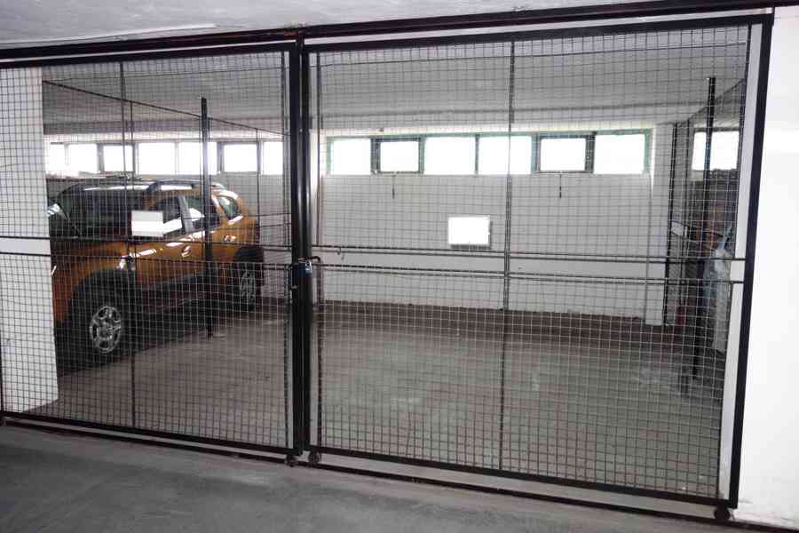 Pronájem garážového stání v Brně-Lesná - foto 2