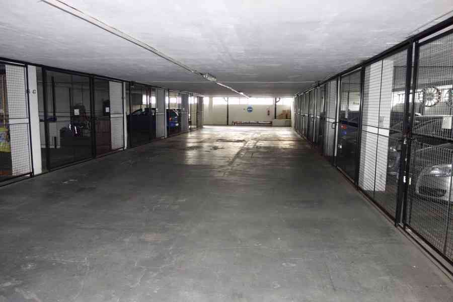 Pronájem garážového stání v Brně-Lesná - foto 3