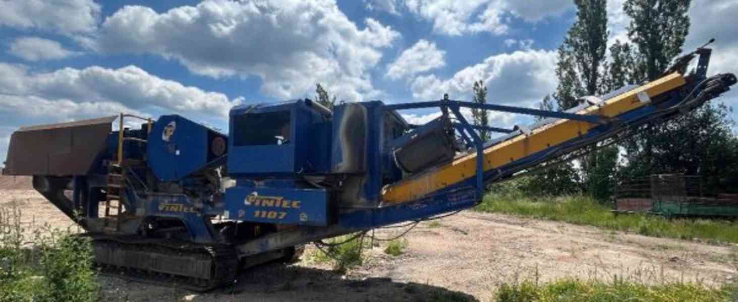 43t mobil drtič 300t/h čelist Fintec 1107 (Sandvik QJ330) - foto 4