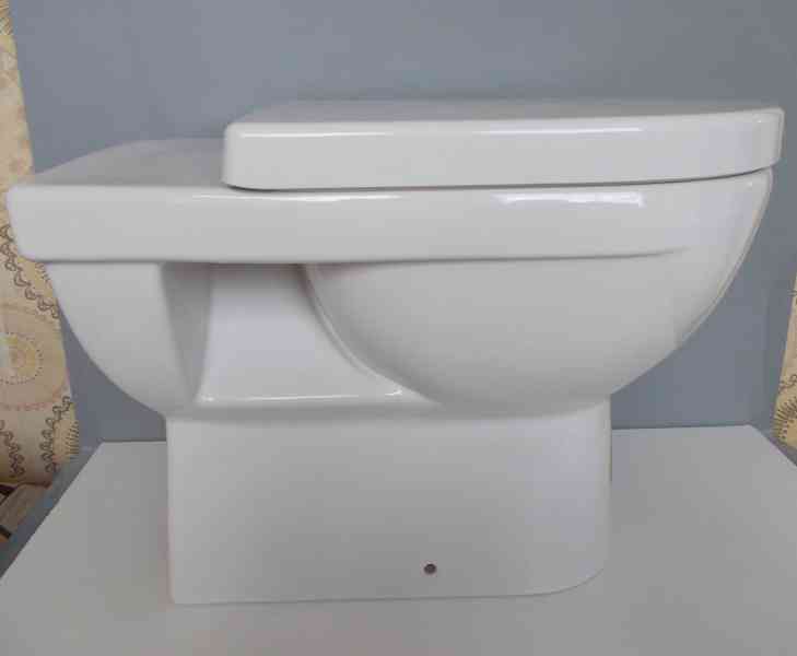 KLOZET JIKA MIO + JIKA MIO SEDÁTKO S POKLOPEM - foto 3