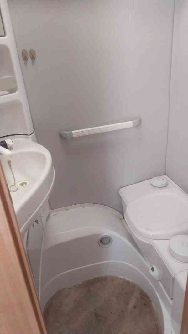 Karavan Knaus - foto 5