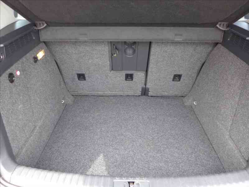 Volkswagen Tiguan 2,0 TDi DIGI AC, PDC, 1.MAJ - foto 8