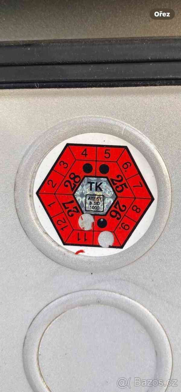 Opel Corsa 1,2   D - foto 4