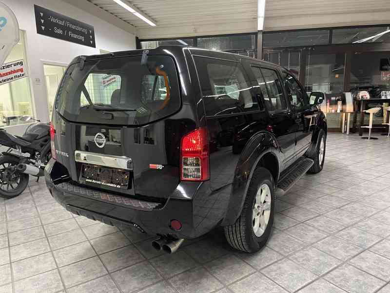 Nissan Pathfinder 2.5 dCi 4x4 140kw - foto 15