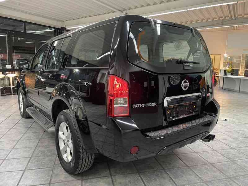 Nissan Pathfinder 2.5 dCi 4x4 140kw - foto 11