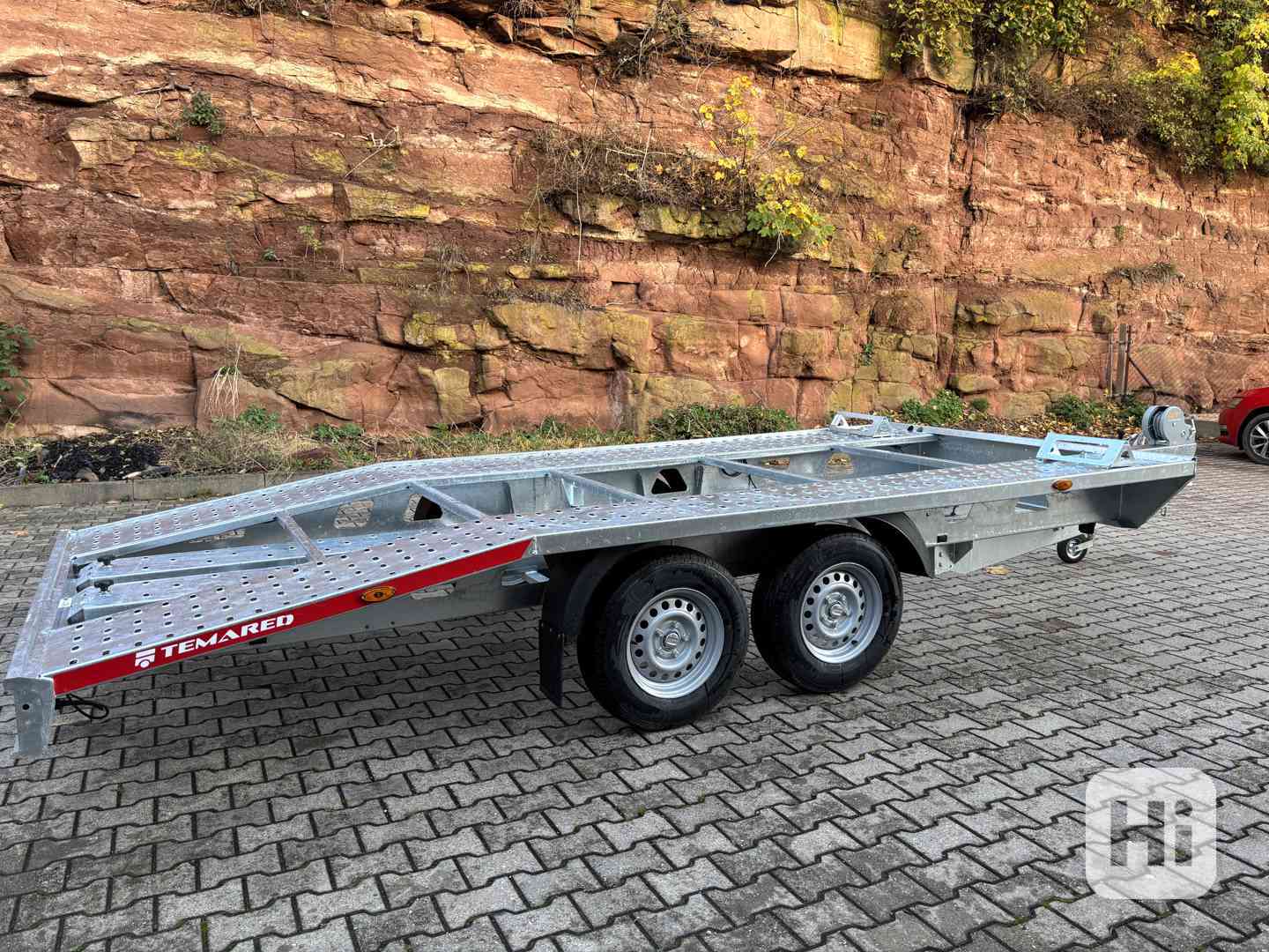 Přepravník automobilů, podval, 2700 KG - foto 1