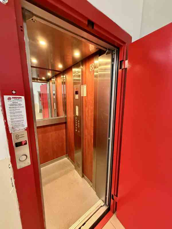 Prodej bytu 3+1 v OV v ulici Tř. Budovatelů - foto 18