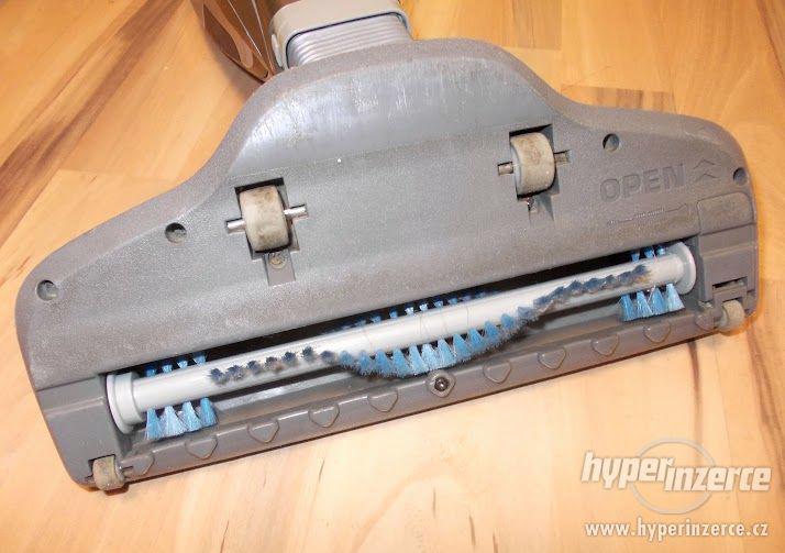Tyčový vysavač ELEKTROLUX ZB 2901 - foto 5