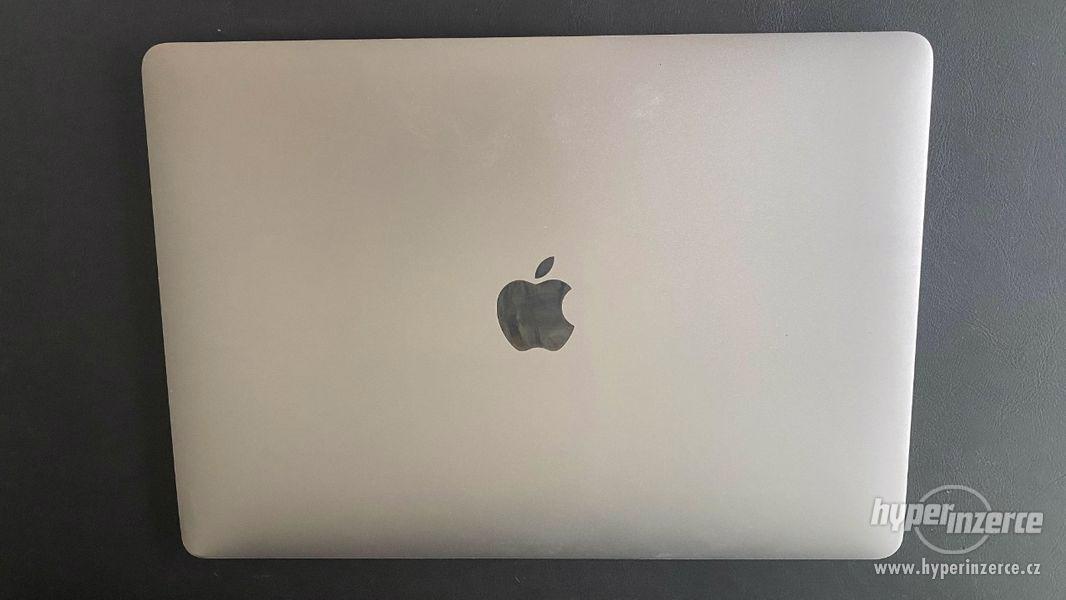 MacBook Pro 13" Retina CZ 2017 Vesmírně šedý - foto 2