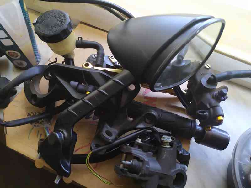 Kawasaki ZZR 1400 díly  - foto 10