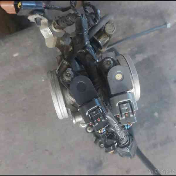 Kawasaki ZZR 1400 díly  - foto 17