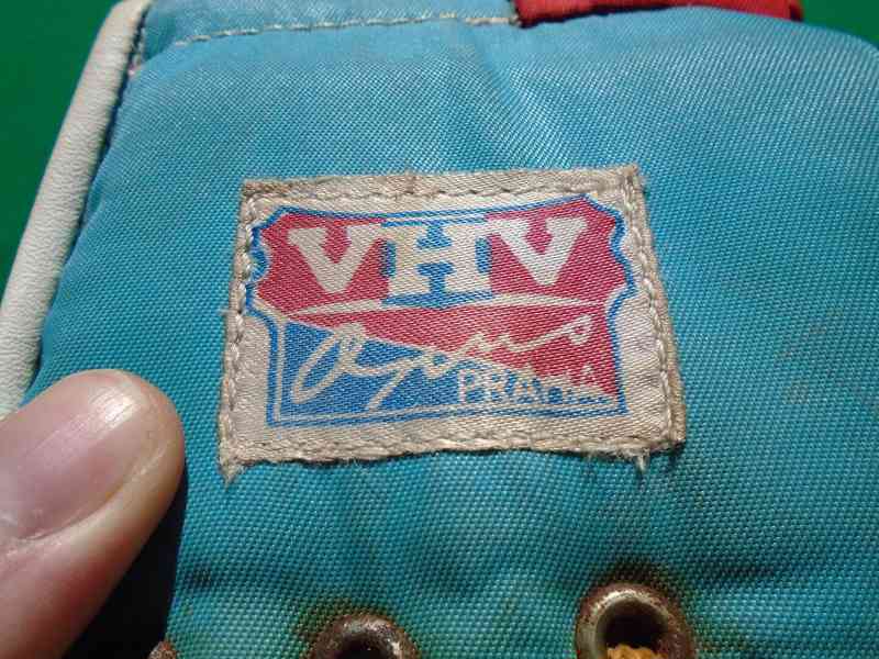 Retro hokejové hokej rukavice VHV Opus Praha 80.roky pěkné - foto 9