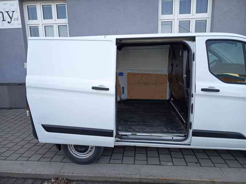 FORD Transit Custom 2,0TDCi 3-mistný 5-dveřový  - foto 17