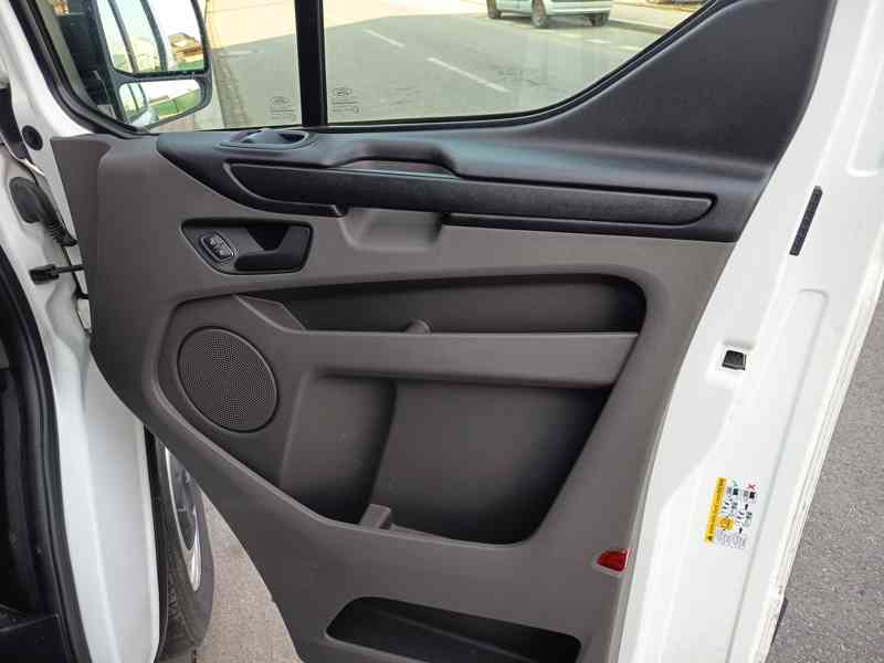 FORD Transit Custom 2,0TDCi 3-mistný 5-dveřový  - foto 13