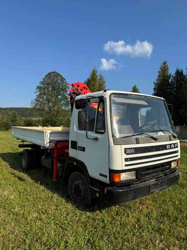 DAF Třístranný sklápěč + Hydraulická ruka - foto 3