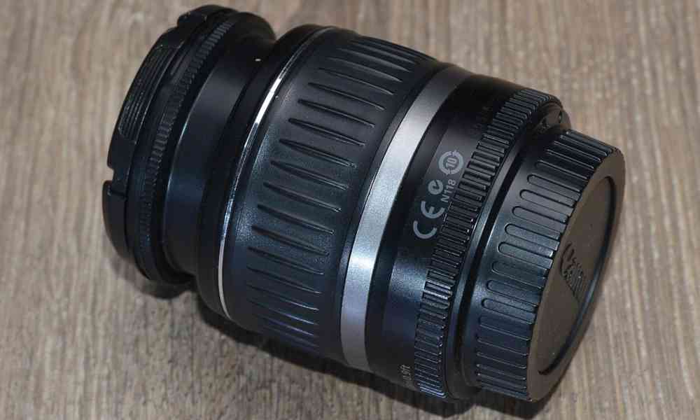 Canon EF -S 18-55mm f/3.5-5.6 II  - foto 4