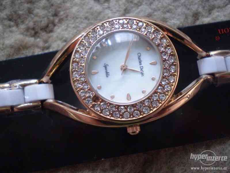 Moderní zlacené hodinky DELON DIAMONTS - foto 2