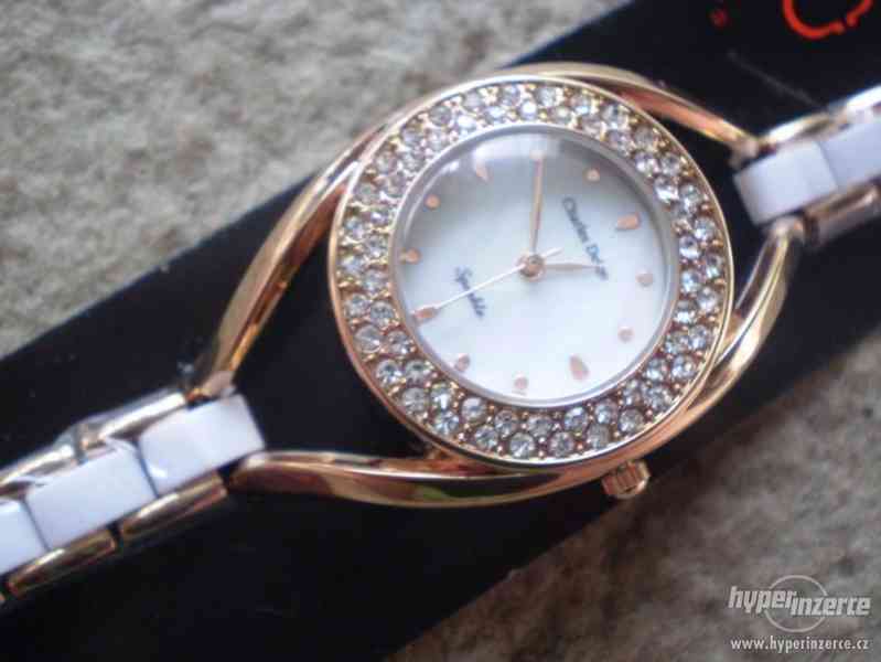 Moderní zlacené hodinky DELON DIAMONTS - foto 4