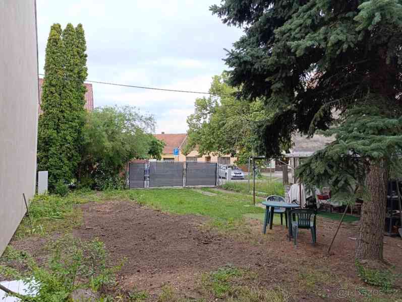 Stavební pozemek se zahradou - foto 3