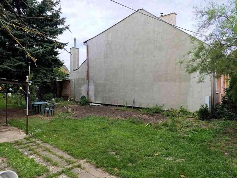 Stavební pozemek se zahradou - foto 2