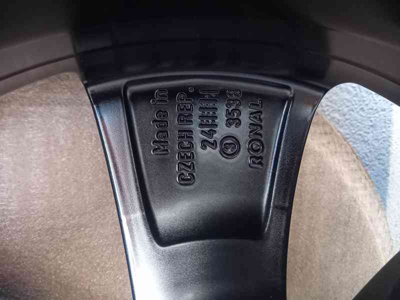 Š.Superb III, VW Passat B8- NOVÝ zimní ALU komplet 215/55R17 - foto 5