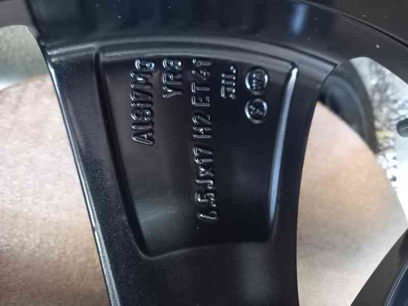 Š.Superb III, VW Passat B8- NOVÝ zimní ALU komplet 215/55R17 - foto 6