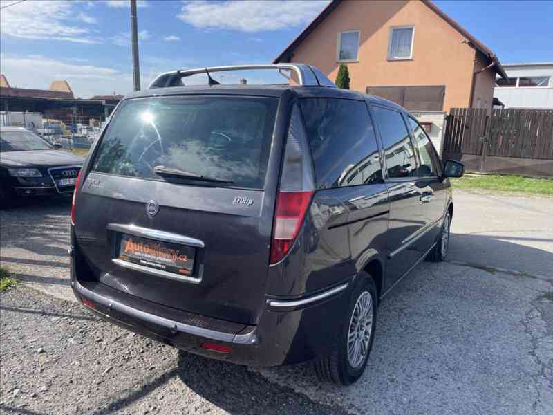 Lancia Phedra 2,2 JTD PLNÁ VÝBAVA - foto 3