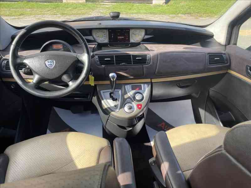 Lancia Phedra 2,2 JTD PLNÁ VÝBAVA - foto 7