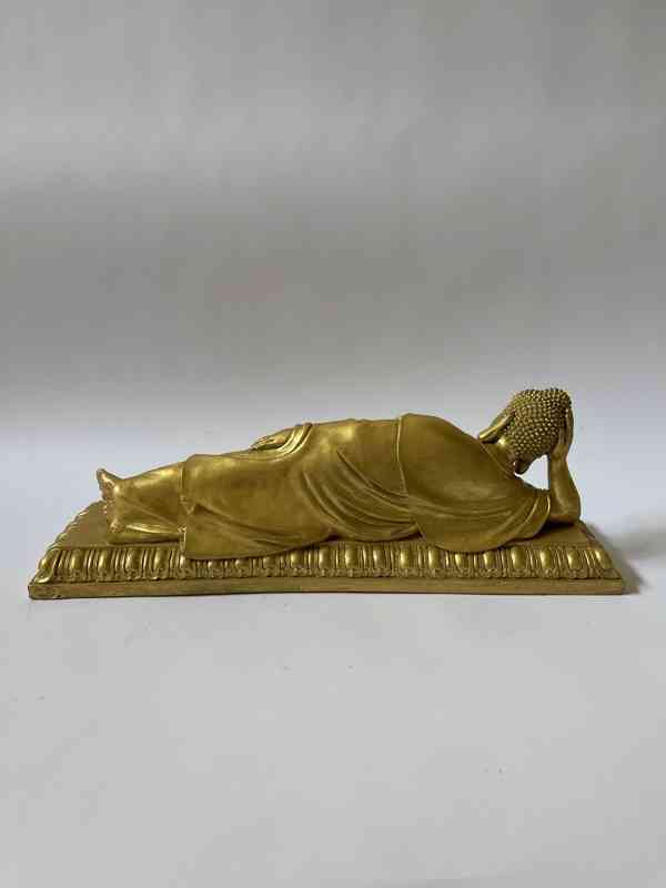 Ležící Buddha - socha ve zlatém provedení - foto 3
