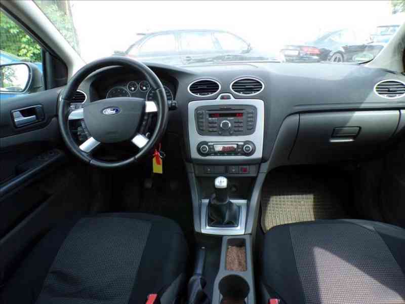 Ford Focus 1,6 16V TAŽNÉ ZAŘÍZENÍ - foto 5